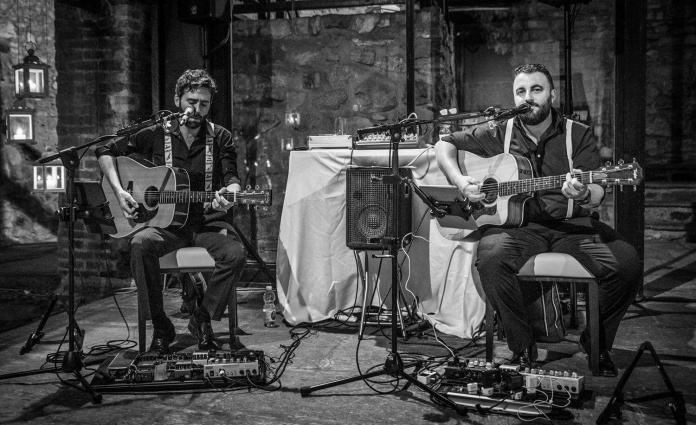 GL.EM ACOUSTIC DUO - GROOVEFELLAS BAND — photo 11