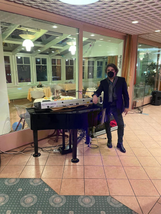 `Andrea di Luino` Party Music — photo 8