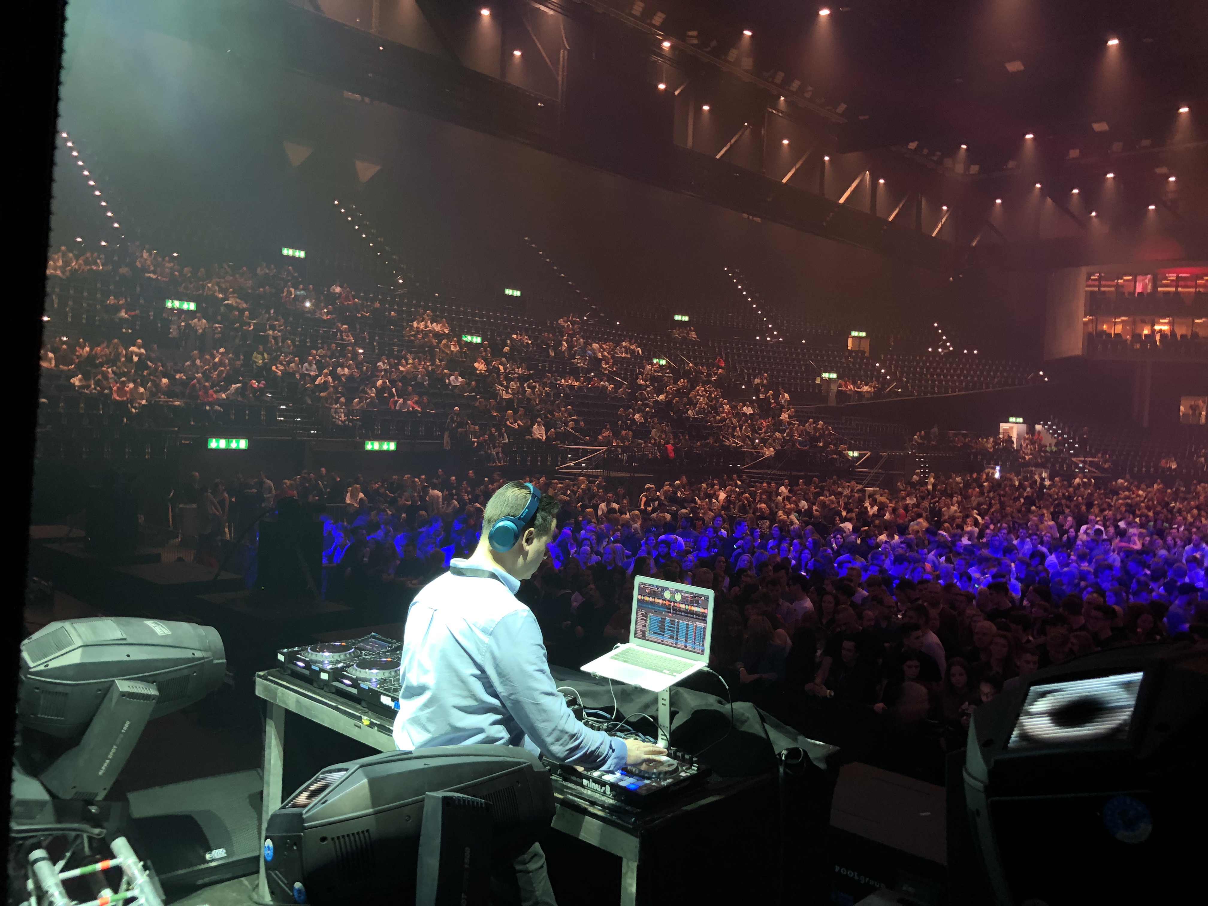 DJ Minus 8 - auch als Duo mit Sängerin / Saxophonist / Gitarrist — photo 10