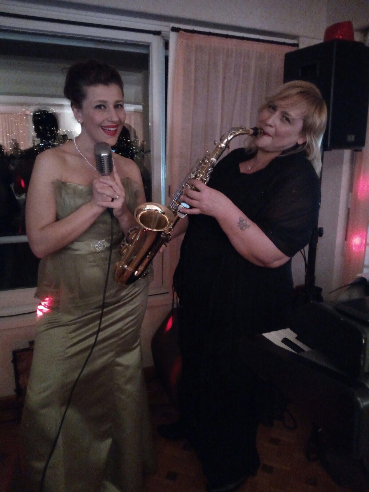 `Francy &amp;amp; Mary` Party Woman Duo — photo 2