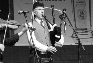 Leipzig Highland Piper