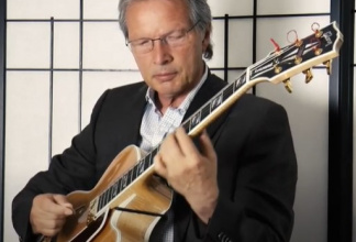 Beat B. Jazz guitarplayer
