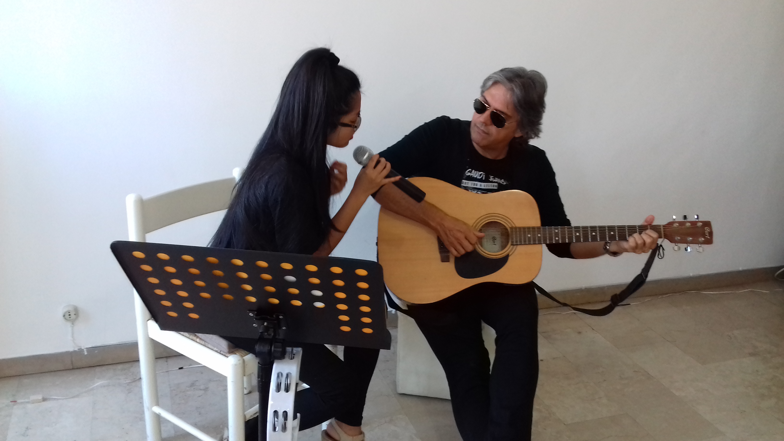 Duo Acustico `SPRIZ`+DJ set — photo 7