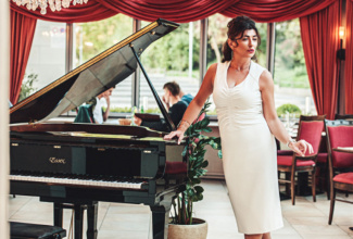 Gabriela Gini - Best Entertainment Music for Corporate & Business Events, Birthd