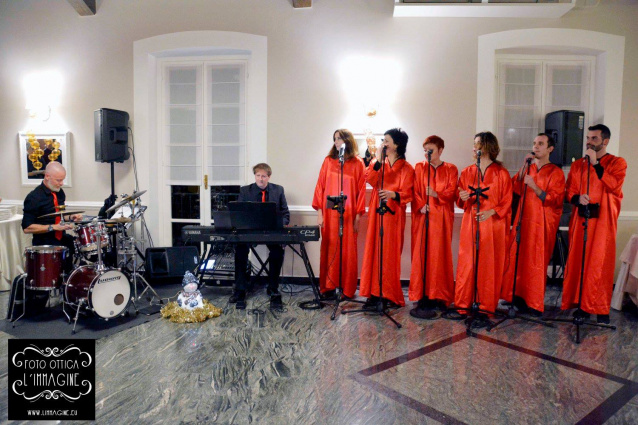 The Gospel Light Vocal Ensemble — photo 2