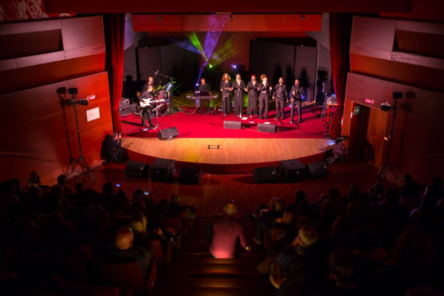 The Gospel Light Vocal Ensemble — photo 11