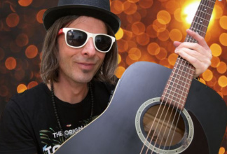 Alleinunterhalter: Westerngitarre & Stomp Box