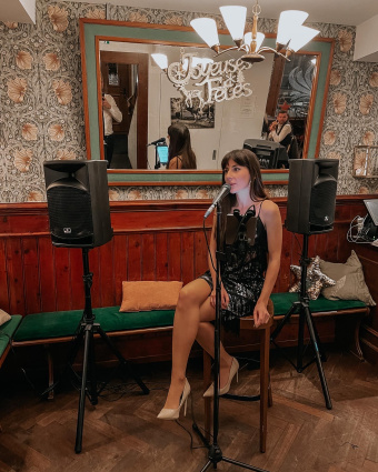 Victoria July live singer — photo 7