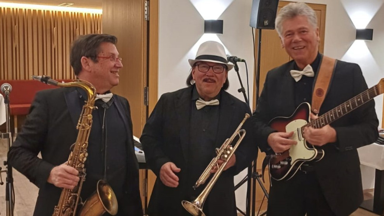 Fredys Evergreen Trio — photo 2