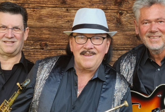 Fredys Evergreen Trio