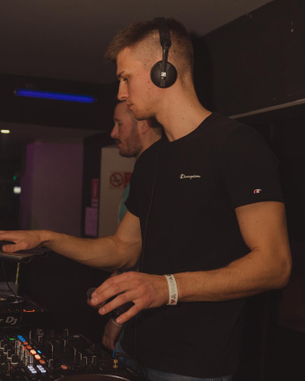 DJ Rey — photo 6